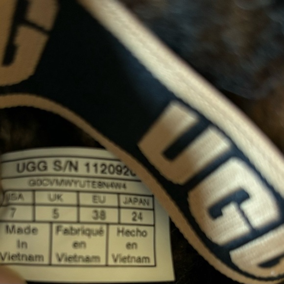 UGG fluff yeah slides, size 7, NWOT - Picture 4 of 4